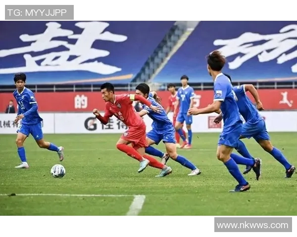 提升青少年足球技能的全面培训课程助力未来明星球员的成长与发展 提升青少年足球技能的全面培训课程助力未来明星球员的成长与发展